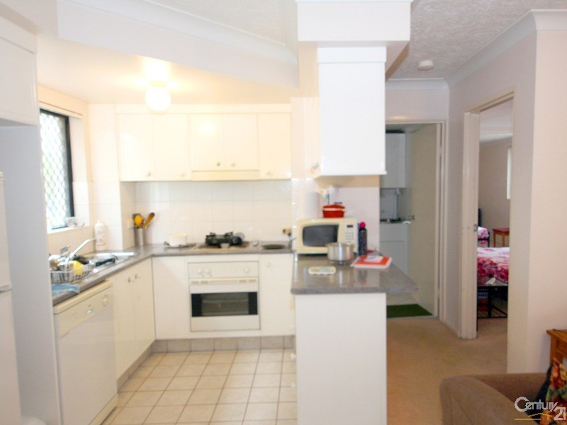 Ground floor 35 Britannia Avenue, Broadbeach QLD 4218