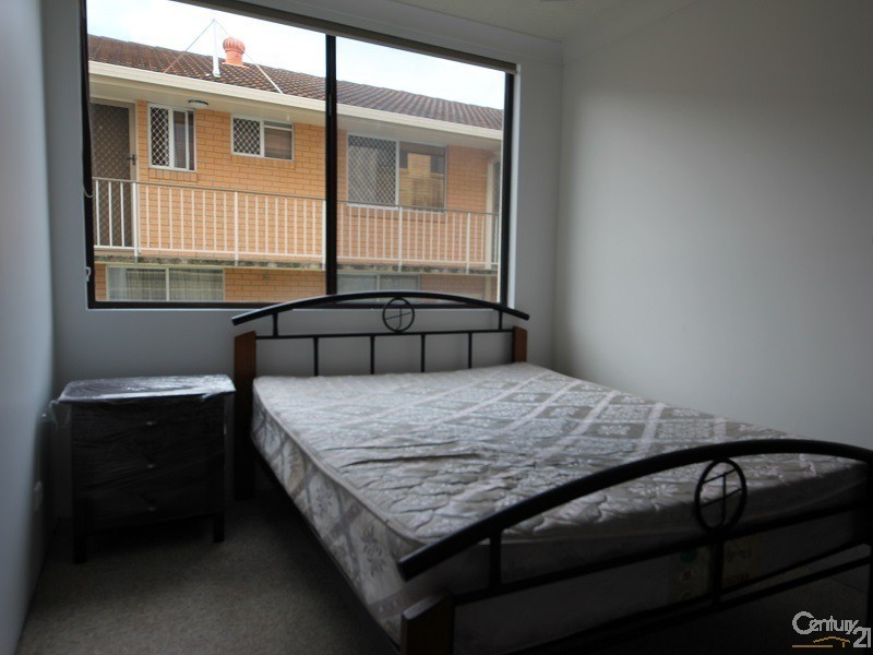 8/6 Brooke Avenue, Palm Beach QLD 4221