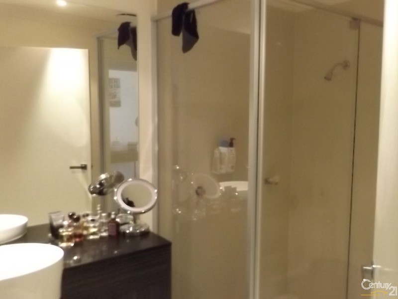 26 Hotham Drive, Pacific Pines QLD 4211