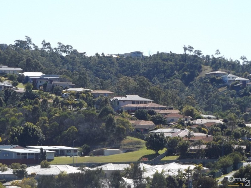 26 Hotham Drive, Pacific Pines QLD 4211