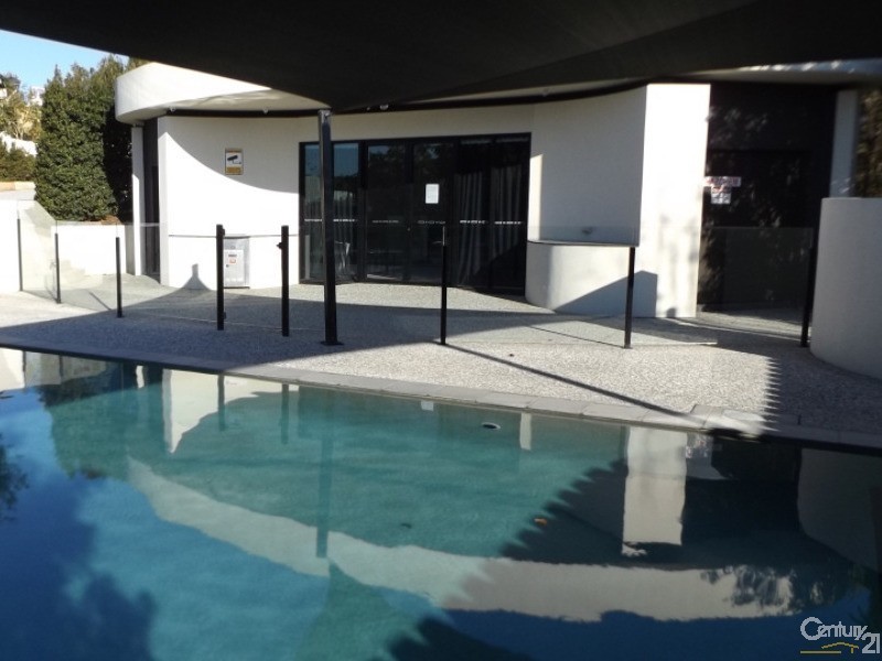 26 Hotham Drive, Pacific Pines QLD 4211