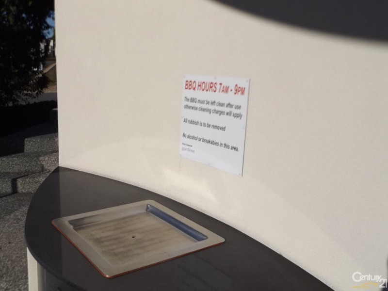 26 Hotham Drive, Pacific Pines QLD 4211