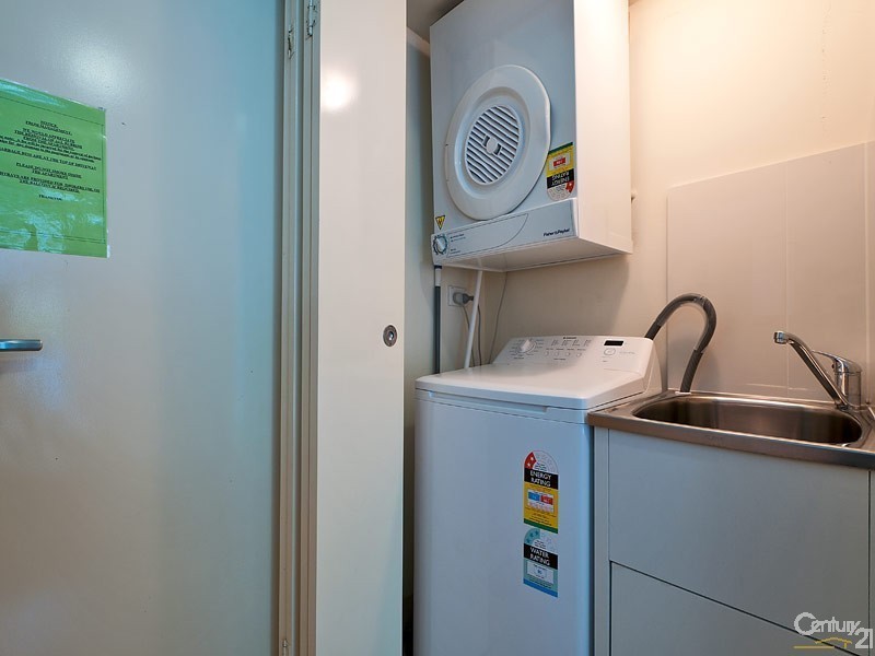 136 Marine Parade, Southport QLD 4215