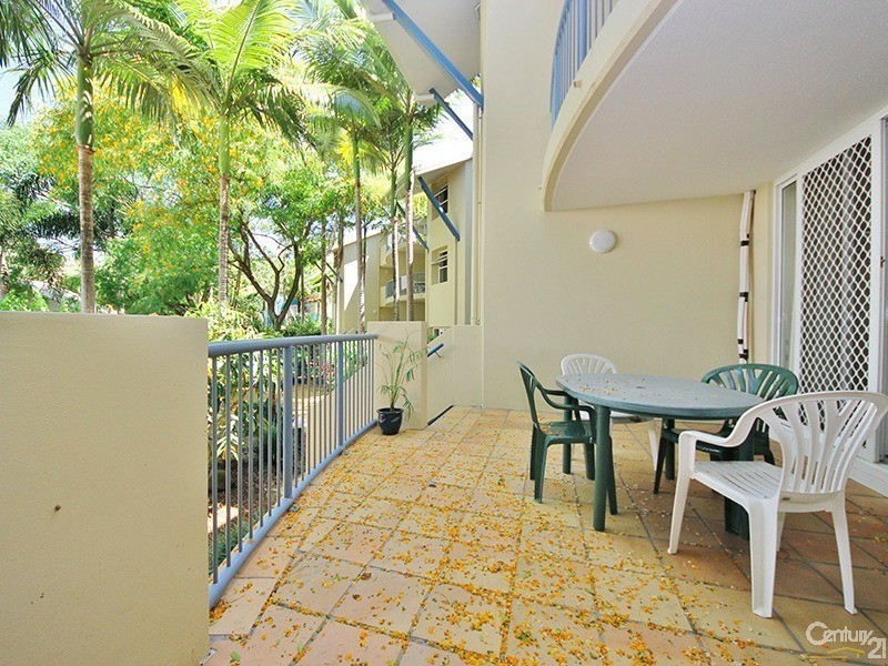 52/10 Alexandra Avenue, Broadbeach QLD 4218