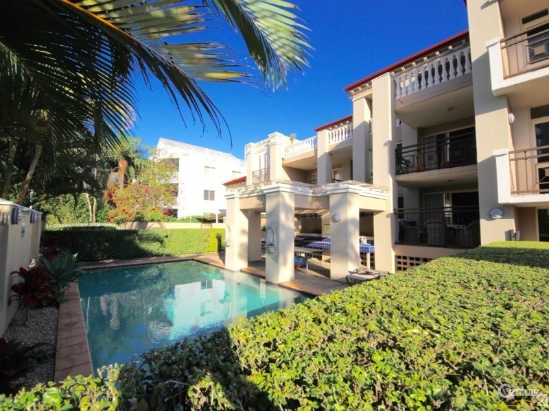 32-34 First Avenue, Broadbeach QLD 4218