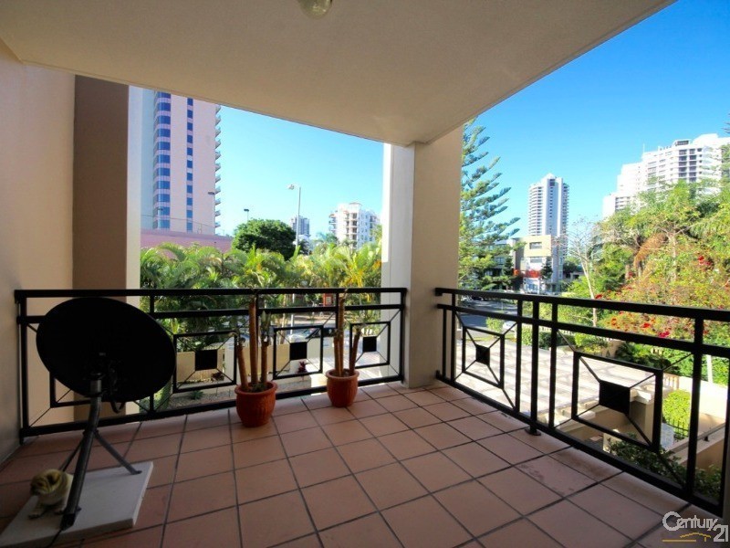 32-34 First Avenue, Broadbeach QLD 4218
