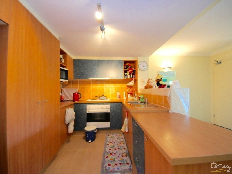 32-34 First Avenue, Broadbeach QLD 4218