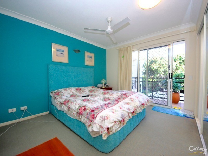 32-34 First Avenue, Broadbeach QLD 4218