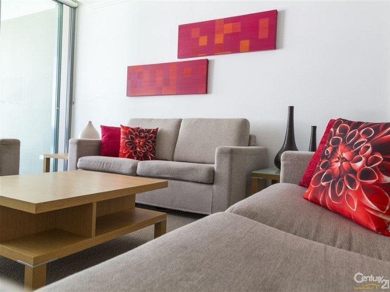 Broadbeach Waters QLD 4218