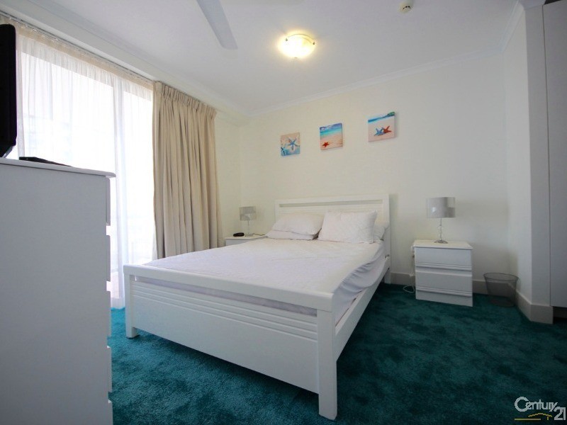 30 Surf Parade, Broadbeach QLD 4218