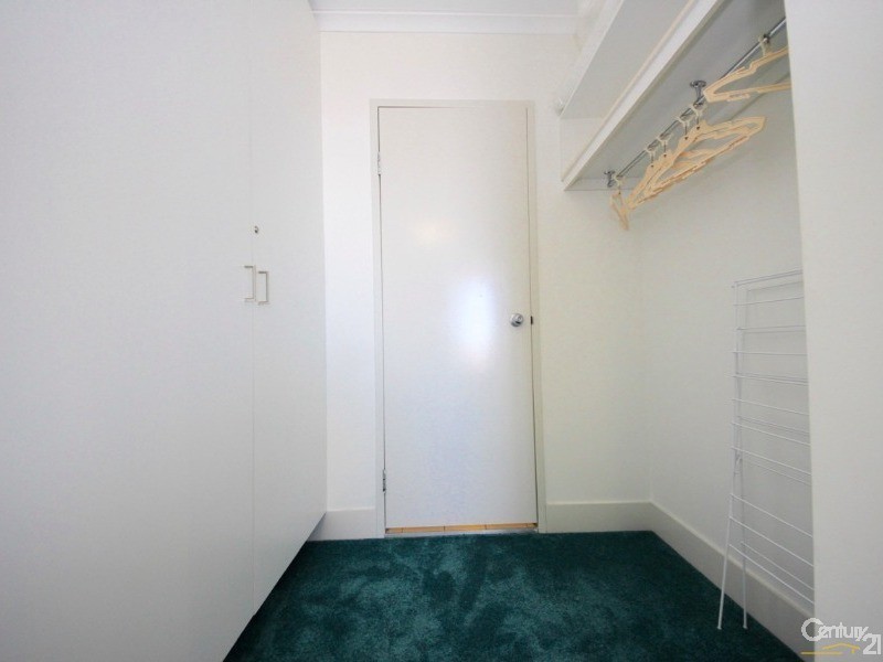 30 Surf Parade, Broadbeach QLD 4218