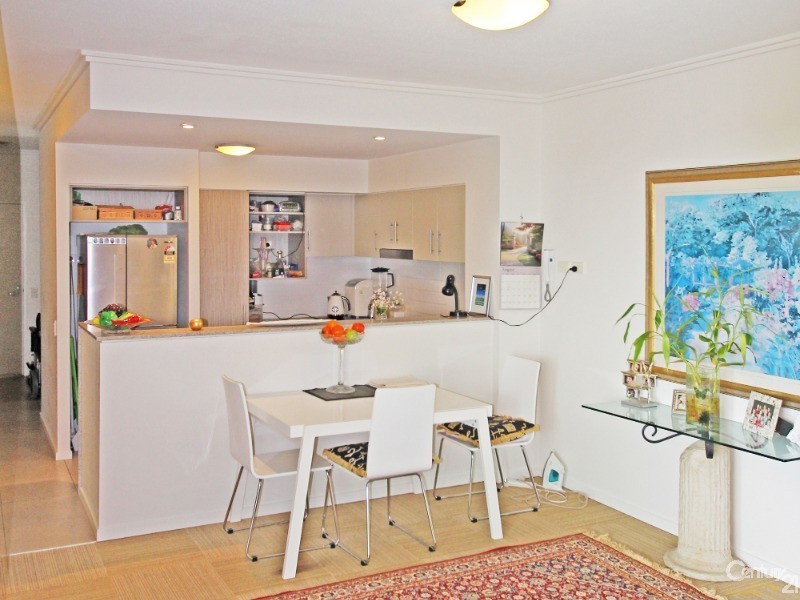 109/2-4 Riverwalk Avenue, Robina QLD 4226