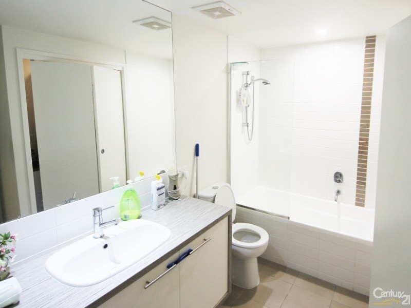 109/2-4 Riverwalk Avenue, Robina QLD 4226