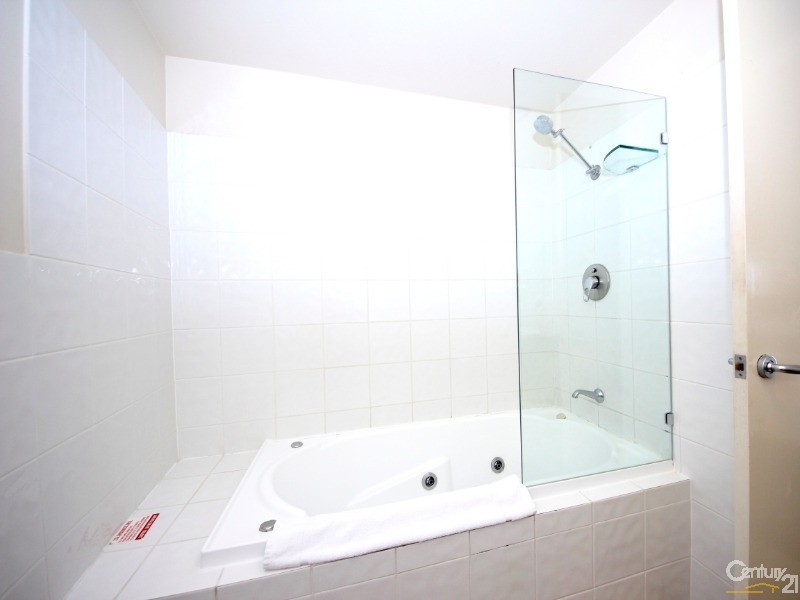 1002/42 Surf Parade, Broadbeach QLD 4218