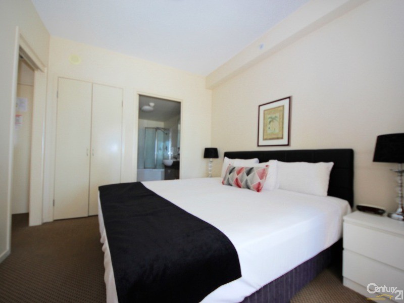 1002/42 Surf Parade, Broadbeach QLD 4218