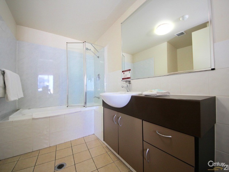 1002/42 Surf Parade, Broadbeach QLD 4218