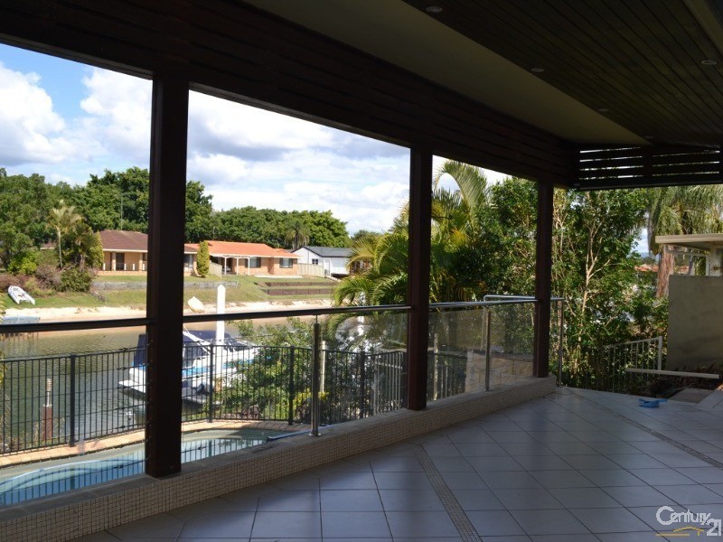 8 Huon Street, Broadbeach Waters QLD 4218