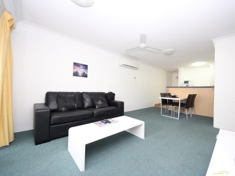 10/20 Anne Street, Broadbeach QLD 4218