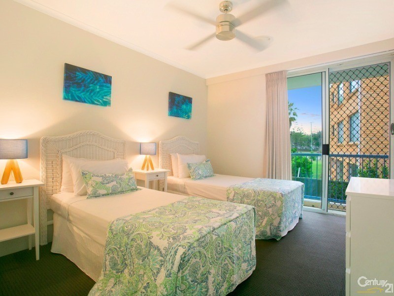 19/10 Alexandra Avenue, Mermaid Beach QLD 4218