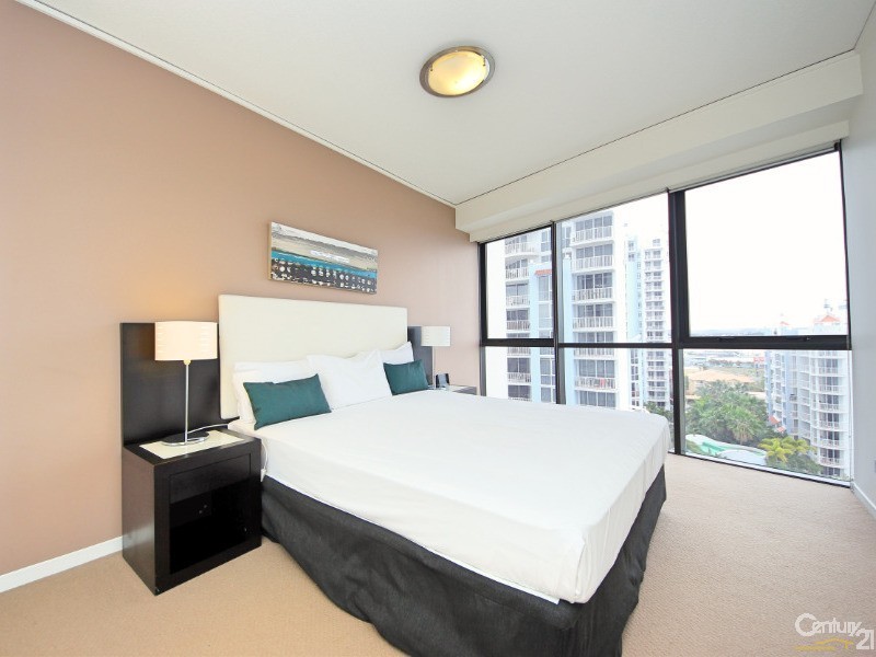1007/22 Surf Parade, Broadbeach QLD 4218