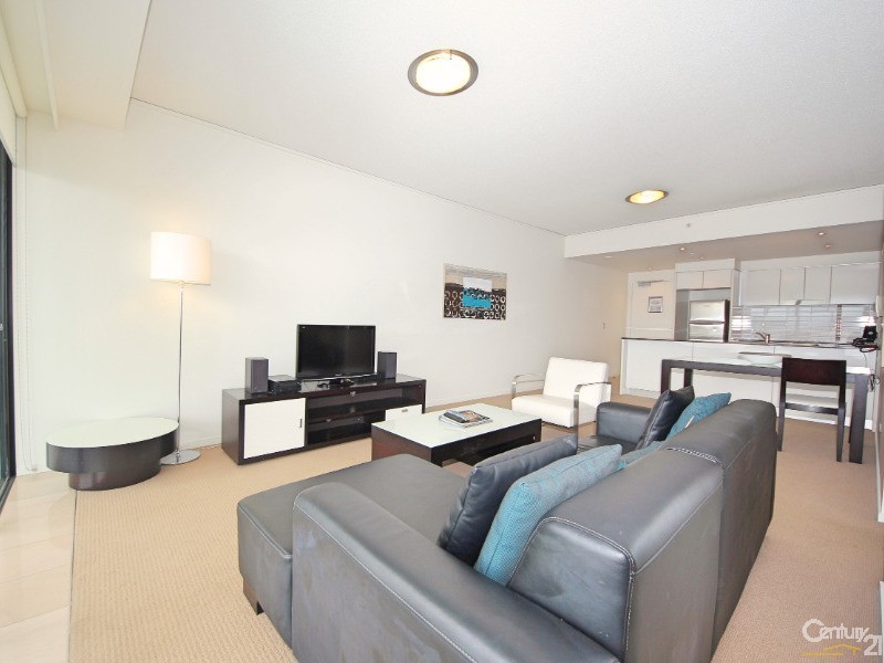 1007/22 Surf Parade, Broadbeach QLD 4218