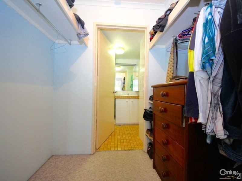 22 Armrick Avenue, Broadbeach QLD 4218