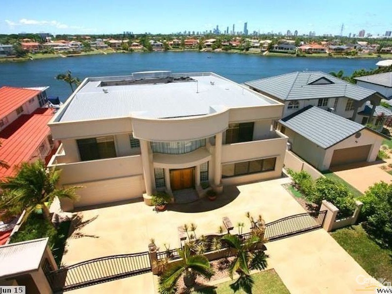 Clear Island Waters QLD 4226