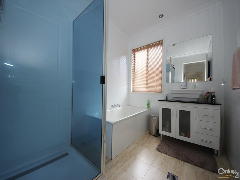 164 Alison Road, Carrara QLD 4211