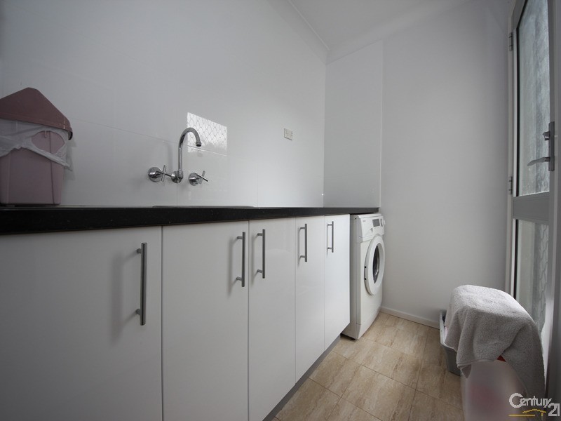 164 Alison Road, Carrara QLD 4211