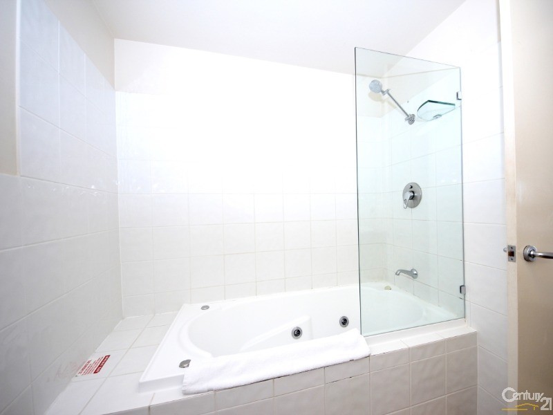42  Surf Parade, Broadbeach QLD 4218