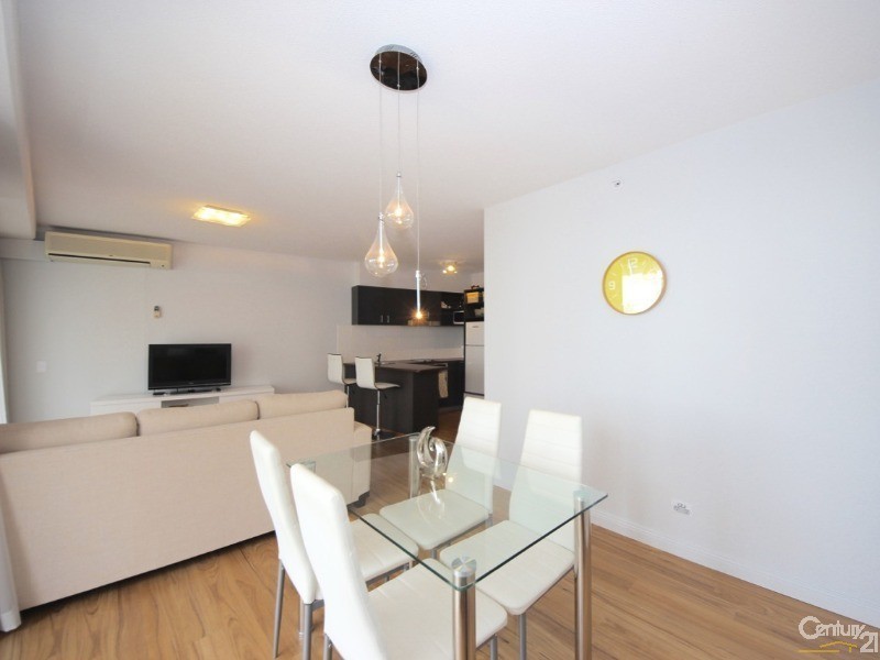 511/42 Surf Parade, Broadbeach QLD 4218