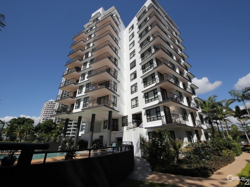 30 Surf Parade, Broadbeach QLD 4218