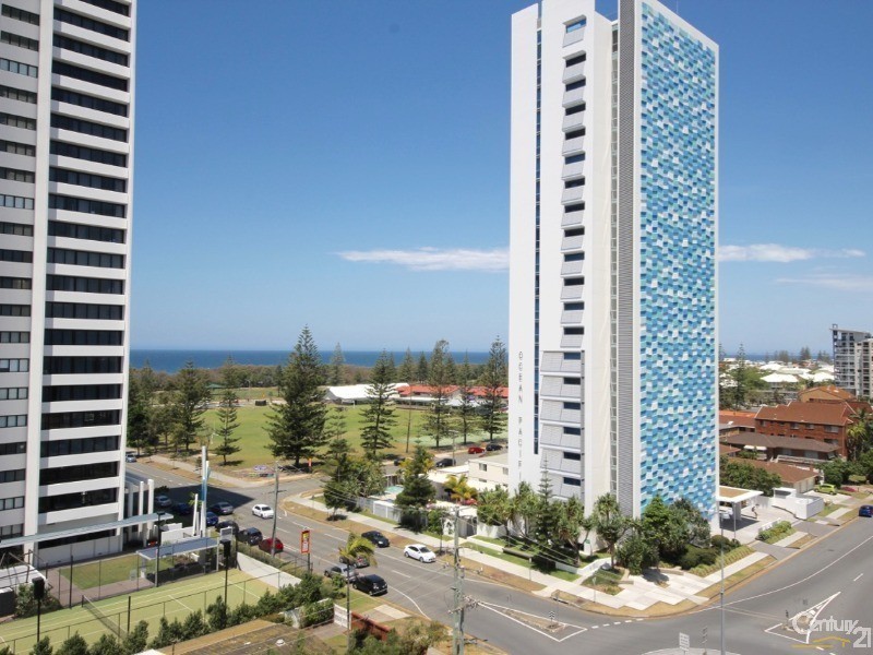 30 Surf Parade, Broadbeach QLD 4218