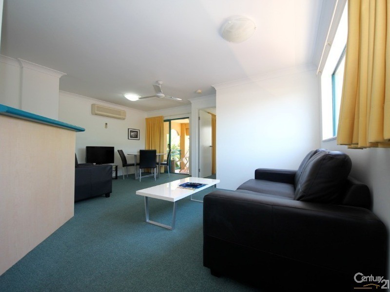 20 Anne Avenue, Broadbeach QLD 4218