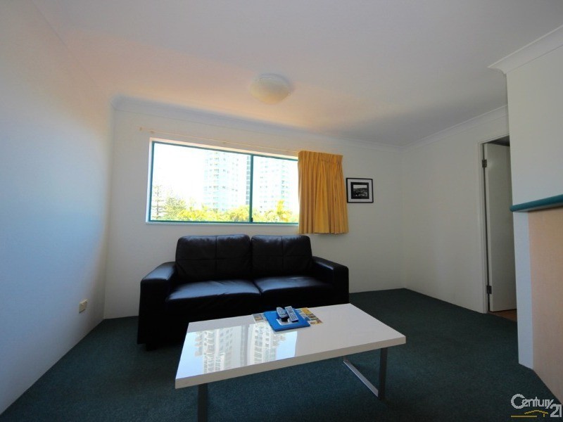20 Anne Avenue, Broadbeach QLD 4218