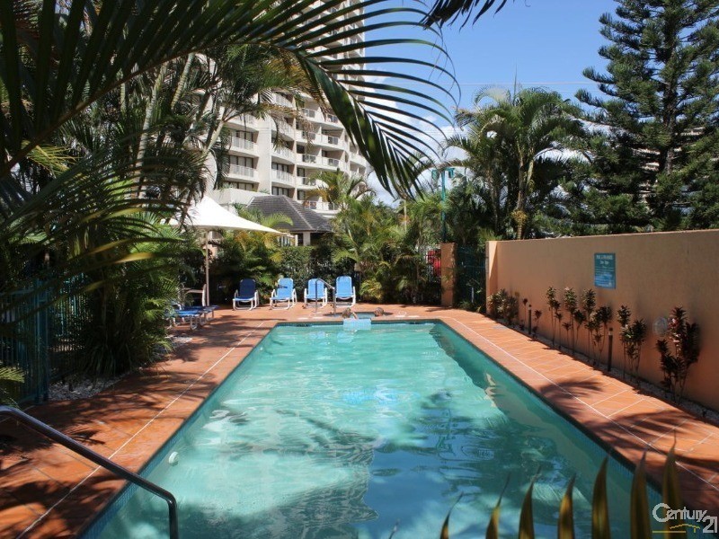20 Anne Avenue, Broadbeach QLD 4218