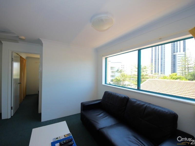 20 Anne Avenue, Broadbeach QLD 4218