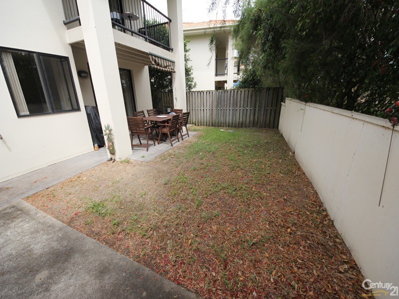 201/1 Gentian Drive, Arundel QLD 4214