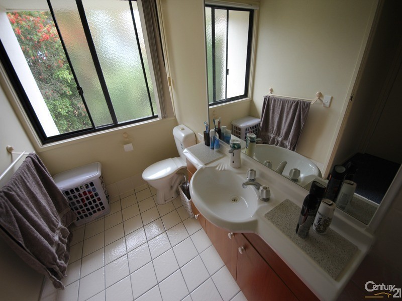 201/1 Gentian Drive, Arundel QLD 4214