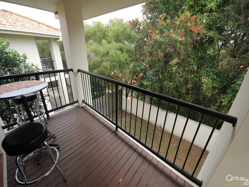 201/1 Gentian Drive, Arundel QLD 4214