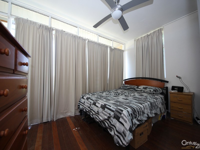 4/3 Miami Key, Broadbeach Waters QLD 4218