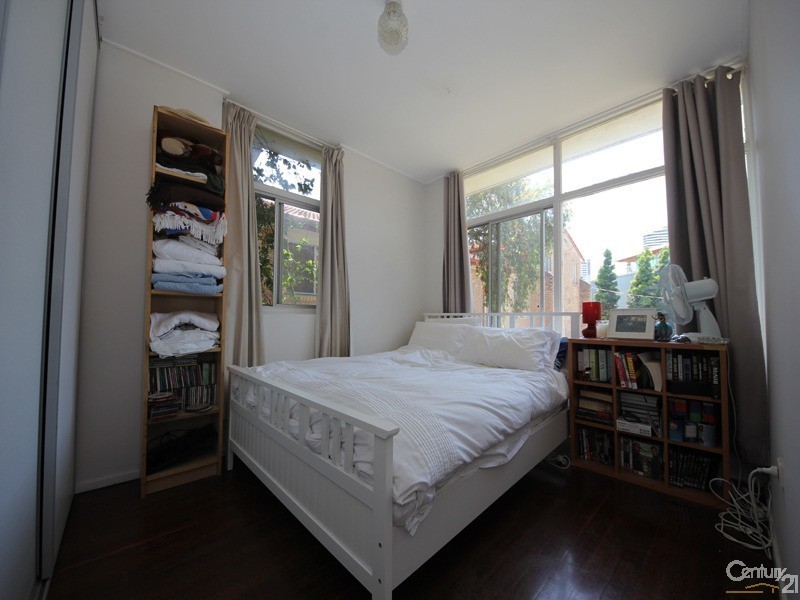 4/3 Miami Key, Broadbeach Waters QLD 4218