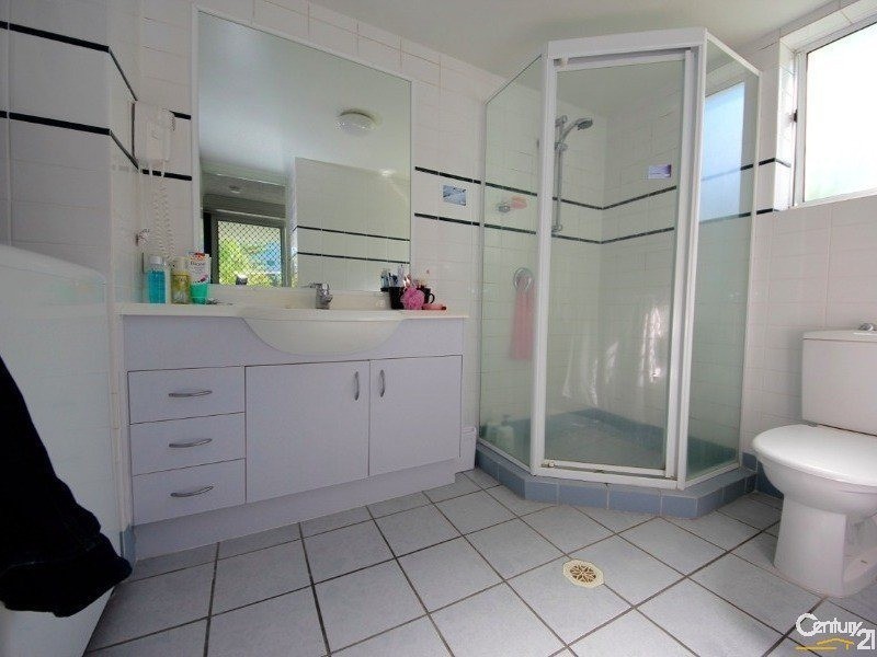 5/13-15 Anne Avenue, Broadbeach QLD 4218