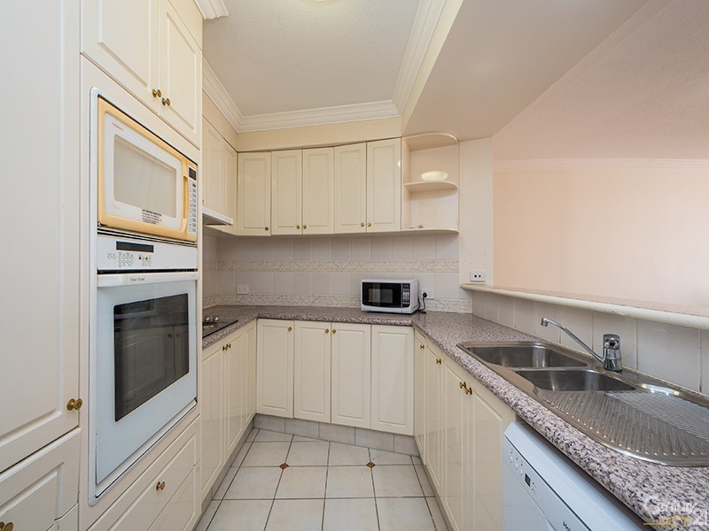 90 Surf Parade, Broadbeach QLD 4218