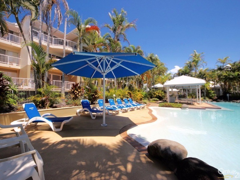 16 Crescent Avenue, Mermaid Beach QLD 4218