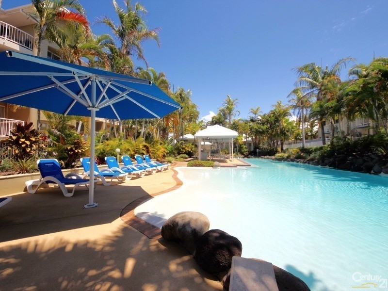 16 Crescent Avenue, Mermaid Beach QLD 4218