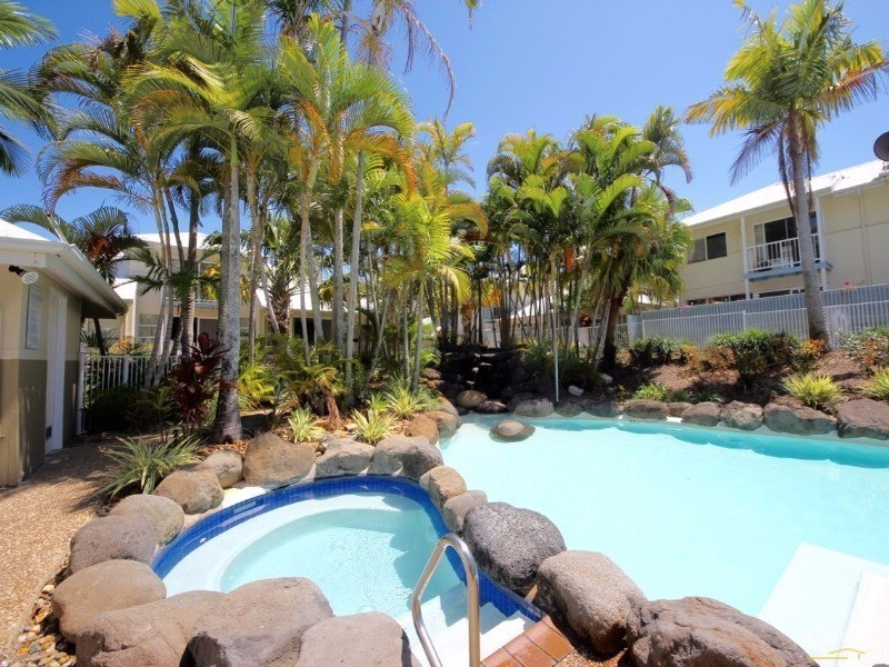 16 Crescent Avenue, Mermaid Beach QLD 4218