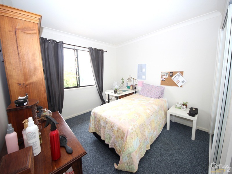 302/1 Gentian Drive, Arundel QLD 4214