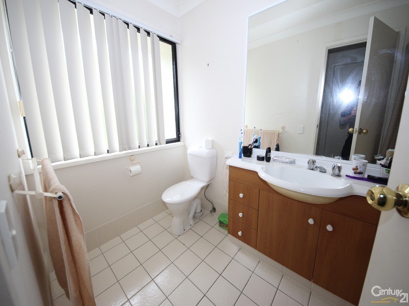 302/1 Gentian Drive, Arundel QLD 4214