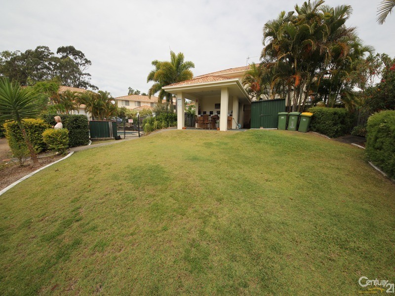 302/1 Gentian Drive, Arundel QLD 4214